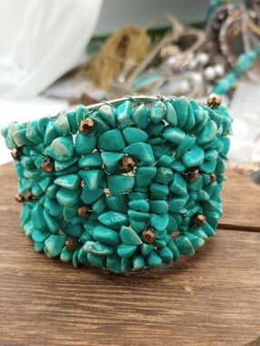 Turquoise Chip Bead Stretch Bracelet - Women Jewelry Overflow 🌸 Well Made